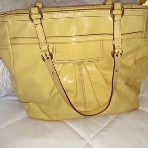 🌼🌼Coach tote 👜🌼🌼